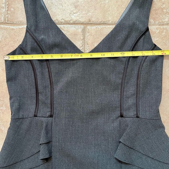 New York and Company NY&C Sleeveless V-neck Grey Lined Back Zipper Dress Size 6 - Picture 9 of 16